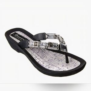 Womens Flawless Cork Jeweled Waterproof Summer Thong Sandals